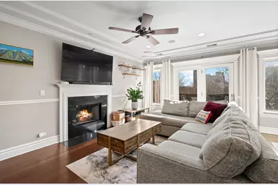 3652 N Fremont Street #3, Chicago, IL 60613 - Photo 4