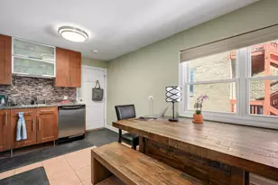 2067 W Farwell Ave, Chicago, IL 60645 - Photo 6