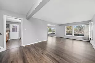 6839 W 127th St, Palos Heights, IL 60463 - Photo 2