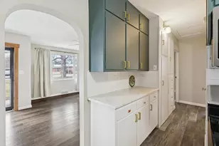 3808 15th Street B, Moline, IL 61265 - Photo 8