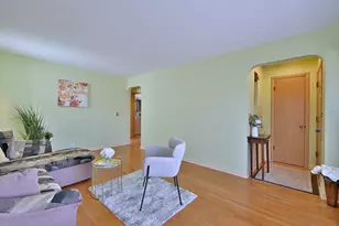 5247 N Mulligan Ave, Chicago, IL 60630 - Photo 2