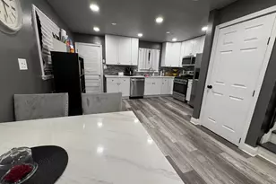 1105 Joliet St, West Chicago, IL 60185 - Photo 8