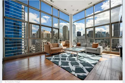 150 W Superior Street #1404, Chicago, IL 60610 - Photo 2
