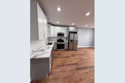 4907 W Walton Street #2, Chicago, IL 60651 - Photo 6