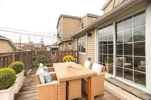 5529 W Cornelia Ave, Chicago, IL 60641 - Photo 18