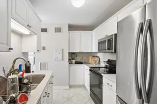 401 E Ontario St, Chicago, IL 60611 - Photo 6