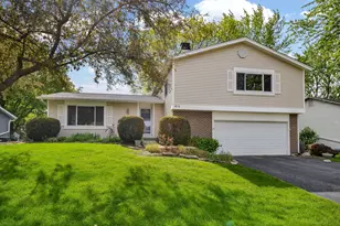 671 Coral Ave, Bartlett, IL 60103 - Photo 1