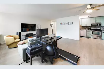 4250 N Marine Drive #2507, Chicago, IL 60613 - Photo 4