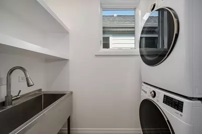 2205 W Huron Street, Chicago, IL 60612 - Photo 32