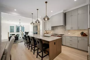 2205 W Huron St, Chicago, IL 60612 - Photo 6