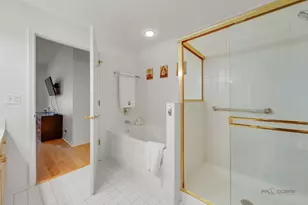 8 Ashford Ct, Lincolnshire, IL 60069 - Photo 20