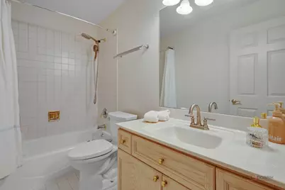 8 Ashford Court, Lincolnshire, IL 60069 - Photo 24