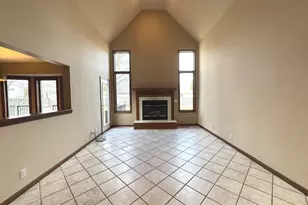 19 Old Farm N Ct, Bradley, IL 60915 - Photo 4