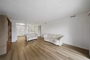 7081 W Touhy Ave, Niles, IL 60714 - Photo 10