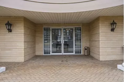 7081 W Touhy Avenue #407, Niles, IL 60714 - Photo 2