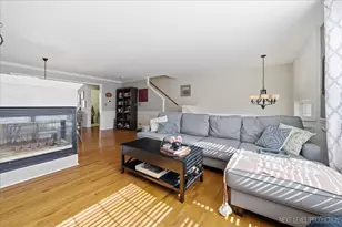 1015 Reserve Dr, Elgin, IL 60124 - Photo 6