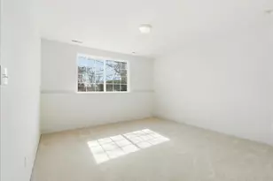 1015 Reserve Dr, Elgin, IL 60124 - Photo 22