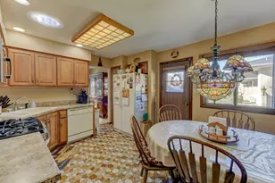 181 W 28th St, South Chicago Heights, IL 60411 - Photo 6
