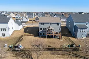 193 Trumpet Vine Cir, Elgin, IL 60124 - Photo 38