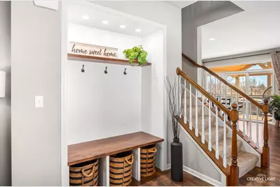 193 Trumpet Vine Circle, Elgin, IL 60124 - Photo 2