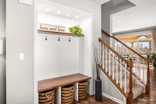 193 Trumpet Vine Cir, Elgin, IL 60124 - Photo 2