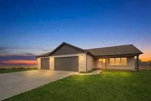 477 Emma Dr, Manteno, IL 60950 - Photo 2