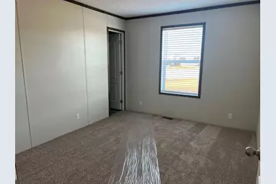 1052 Daleann Avenue, Dekalb, IL 60115 - Photo 18