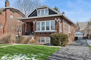 367 Bartram Rd, Riverside, IL 60546 - Photo 2