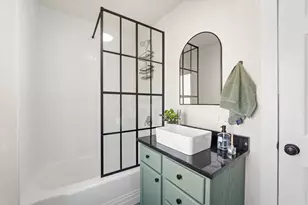 7411 N Wolcott Ave, Chicago, IL 60626 - Photo 6