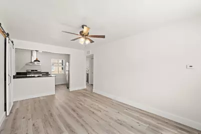 7411 N Wolcott Avenue #1E, Chicago, IL 60626 - Photo 2