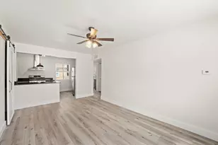 7411 N Wolcott Ave, Chicago, IL 60626 - Photo 2