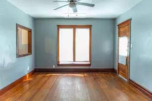 302 E Prospect Terrace, Freeport, IL 61032 - Photo 2