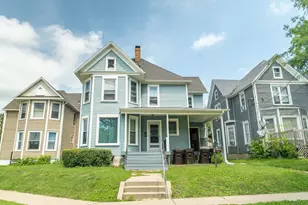 302 E Prospect Terrace, Freeport, IL 61032 - Photo 1