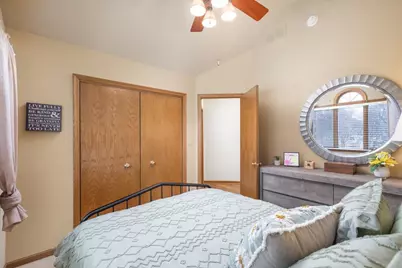 2438 Wendover Drive, Naperville, IL 60565 - Photo 34