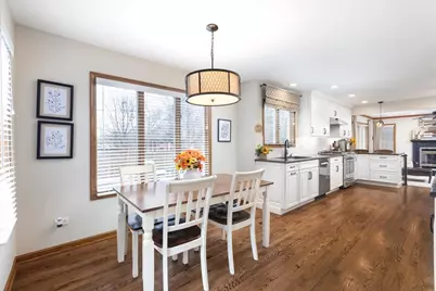 2438 Wendover Drive, Naperville, IL 60565 - Photo 22