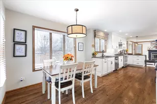 2438 Wendover Dr, Naperville, IL 60565 - Photo 22