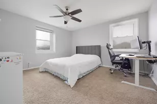 424 N Salem Dr, Schaumburg, IL 60194 - Photo 18