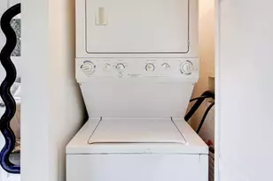 1136 W Pratt Blvd, Chicago, IL 60626 - Photo 22