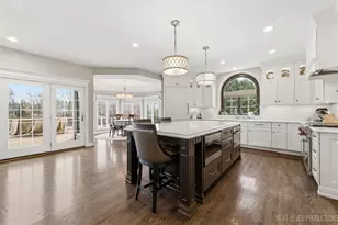 40W903 Campton Woods Dr, Campton Hills, IL 60119 - Photo 8