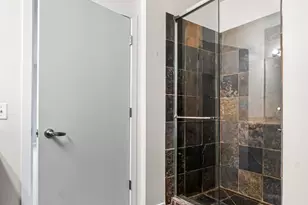 200 W Grand Ave, Chicago, IL 60654 - Photo 14