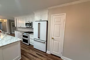 201 Begonia Dr, Matteson, IL 60443 - Photo 6