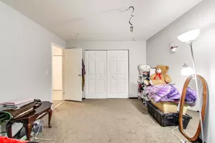 121 Gregory St, Aurora, IL 60504 - Photo 12