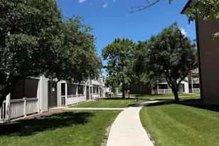 121 Gregory St, Aurora, IL 60504 - Photo 24
