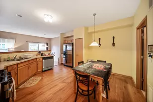 16435 Club Ct, Crest Hill, IL 60403 - Photo 4