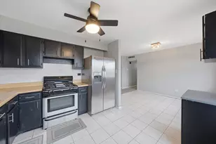 3349 Longford Dr, Joliet, IL 60431 - Photo 4