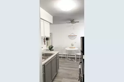 605 N Wolf Road #B9, Hillside, IL 60162 - Photo 2