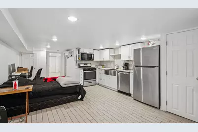 1922 W Wolfram Street, Chicago, IL 60657 - Photo 12