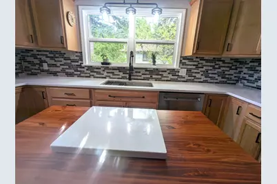 621 E Grand Lake Boulevard, West Chicago, IL 60185 - Photo 8