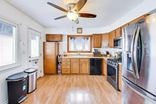 725 Elizabeth Ln, Des Plaines, IL 60016 - Photo 10