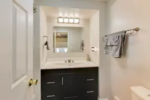 725 Elizabeth Ln, Des Plaines, IL 60016 - Photo 20